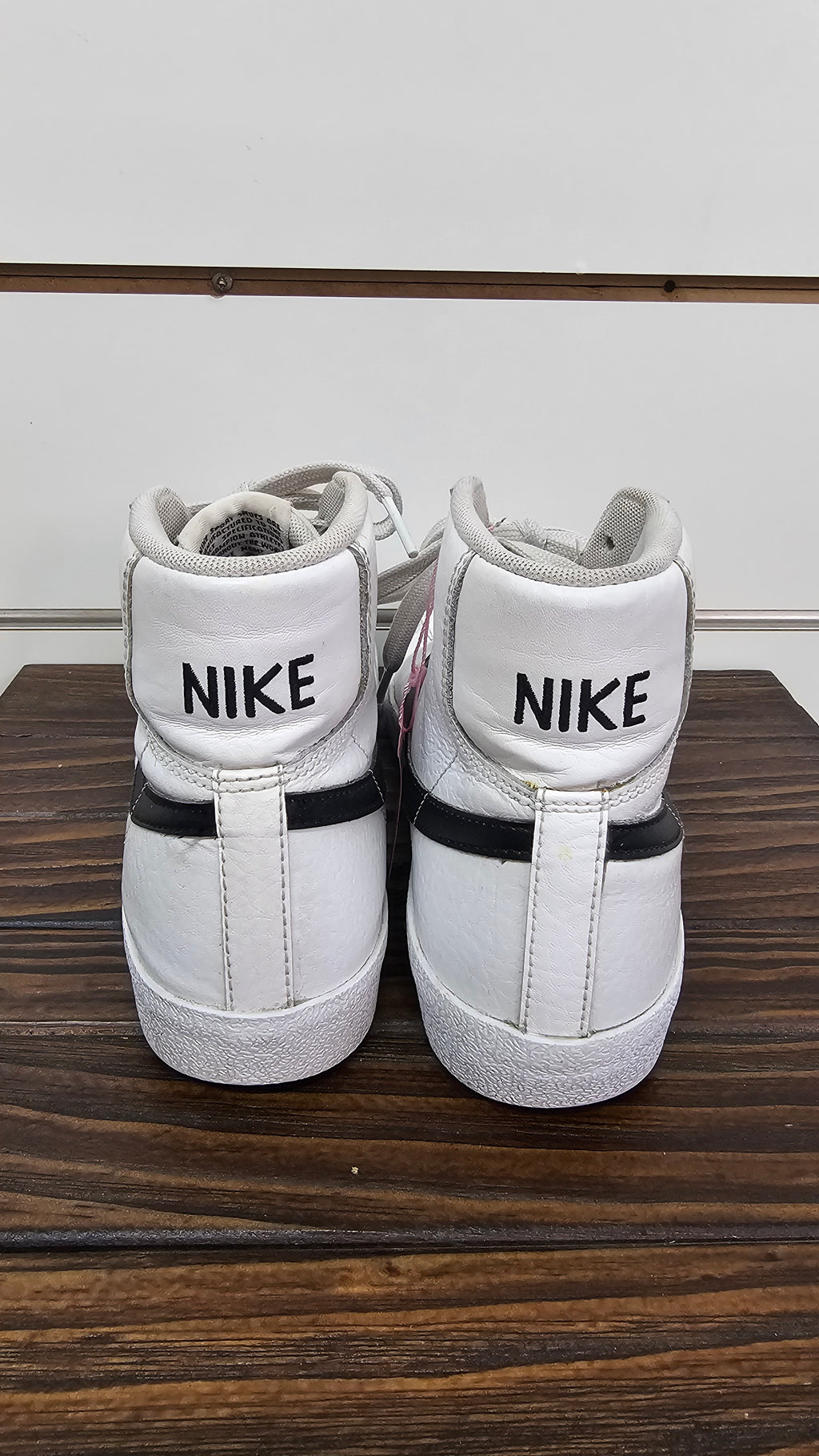 Nike White Sneaker Boots with Black Logo - 38.5