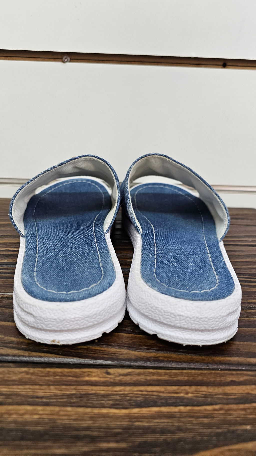 White/coral sketcher Slip on -41