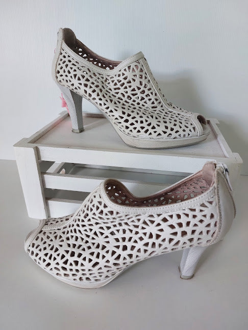 Hispanitas Heels - 36 image 0