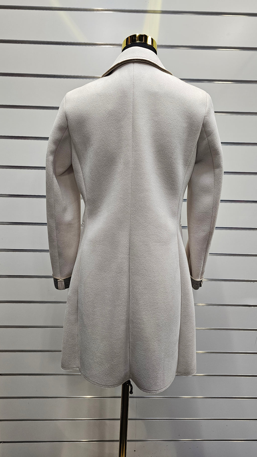 Made In Italy Cream Coat With 1 Button - M image 2