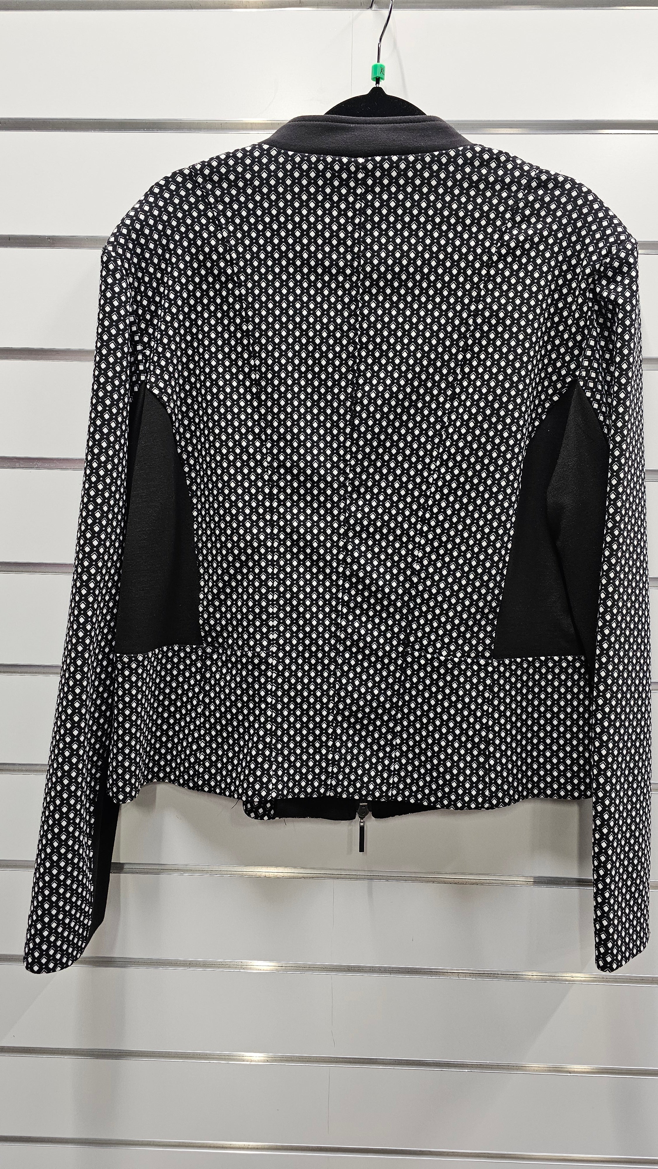 Verge Black And White Jacket - XL image 1