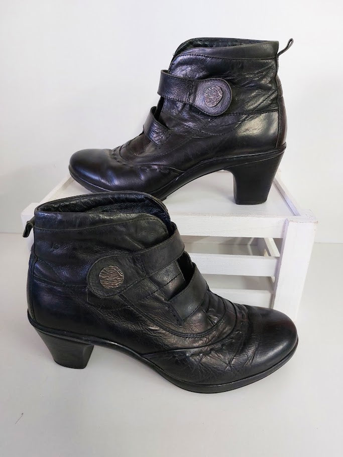 Josef Seibel Black Leather Ankle Boots - 41 image 0