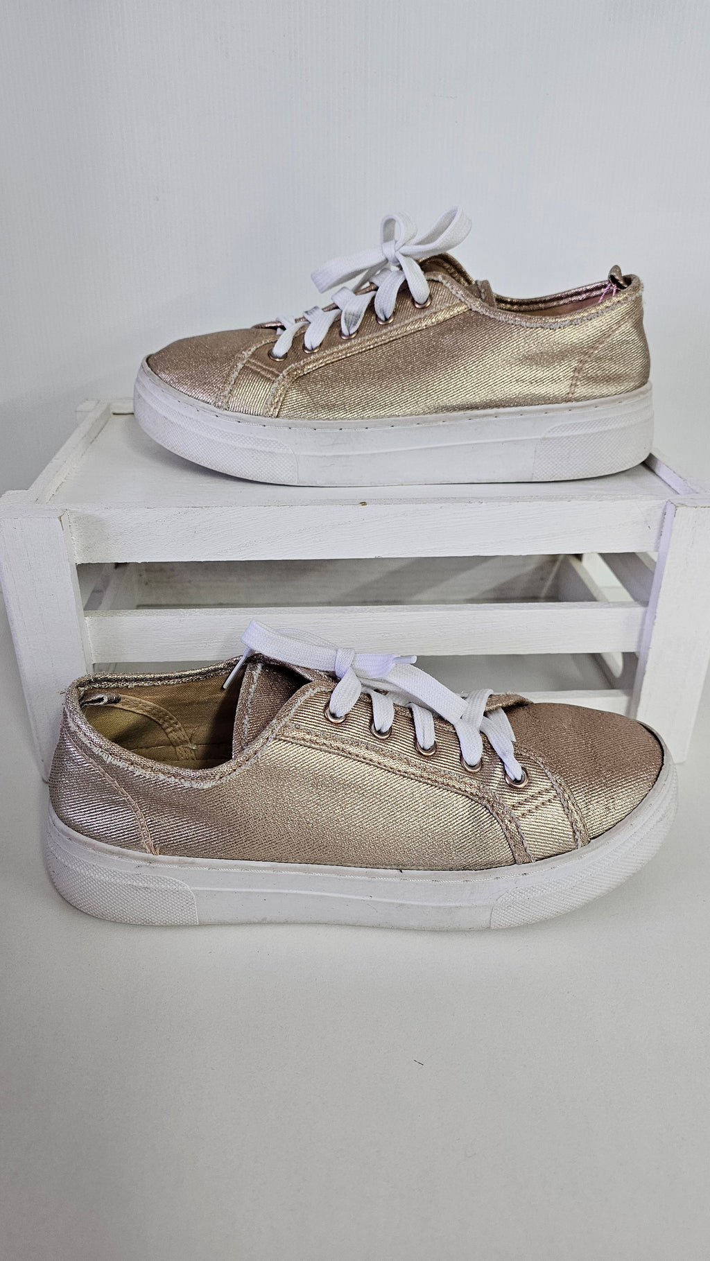 Gold Sneakers - 7 image 0