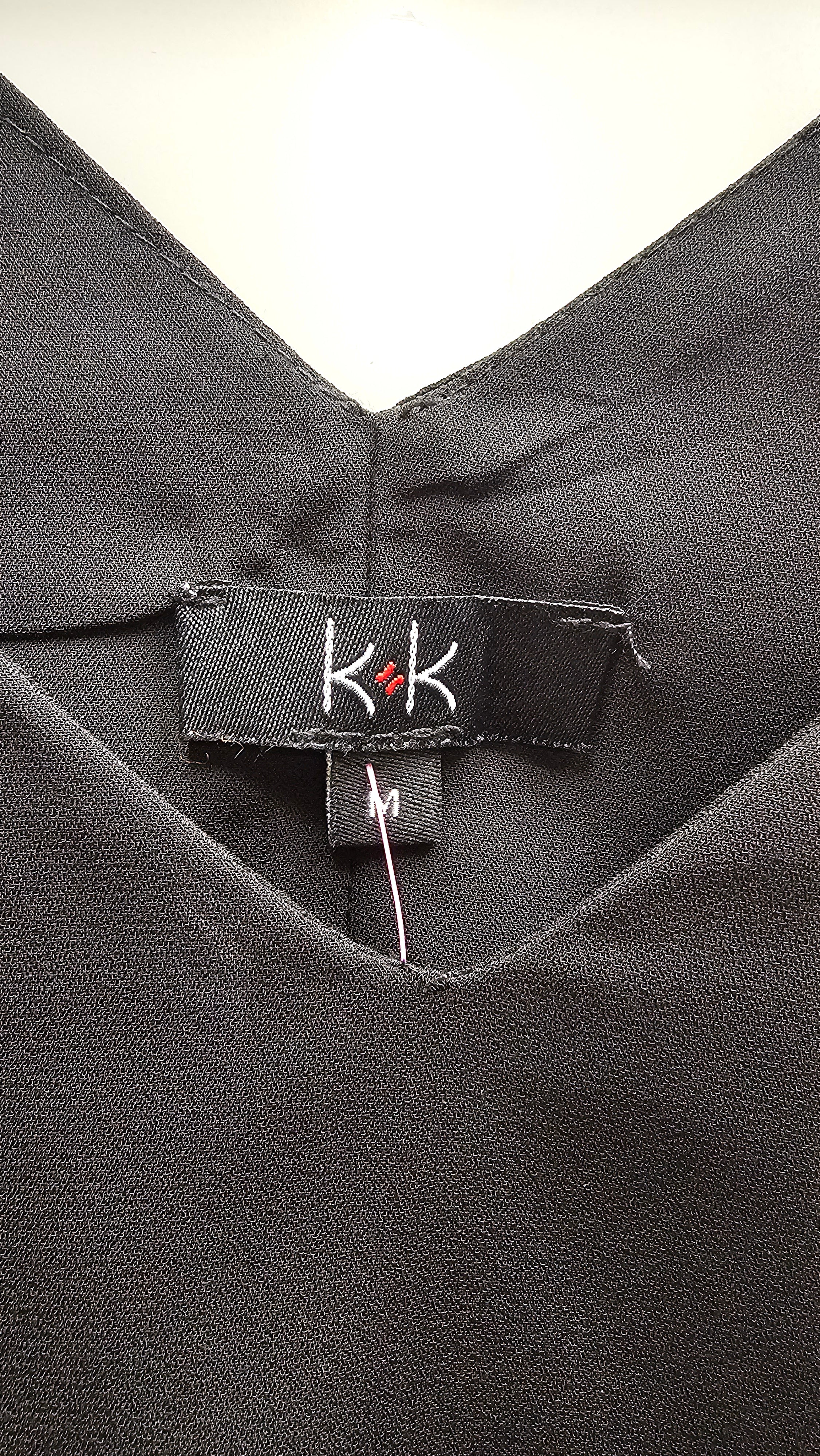 Black, no sleeve tunic. K+K size M image 3