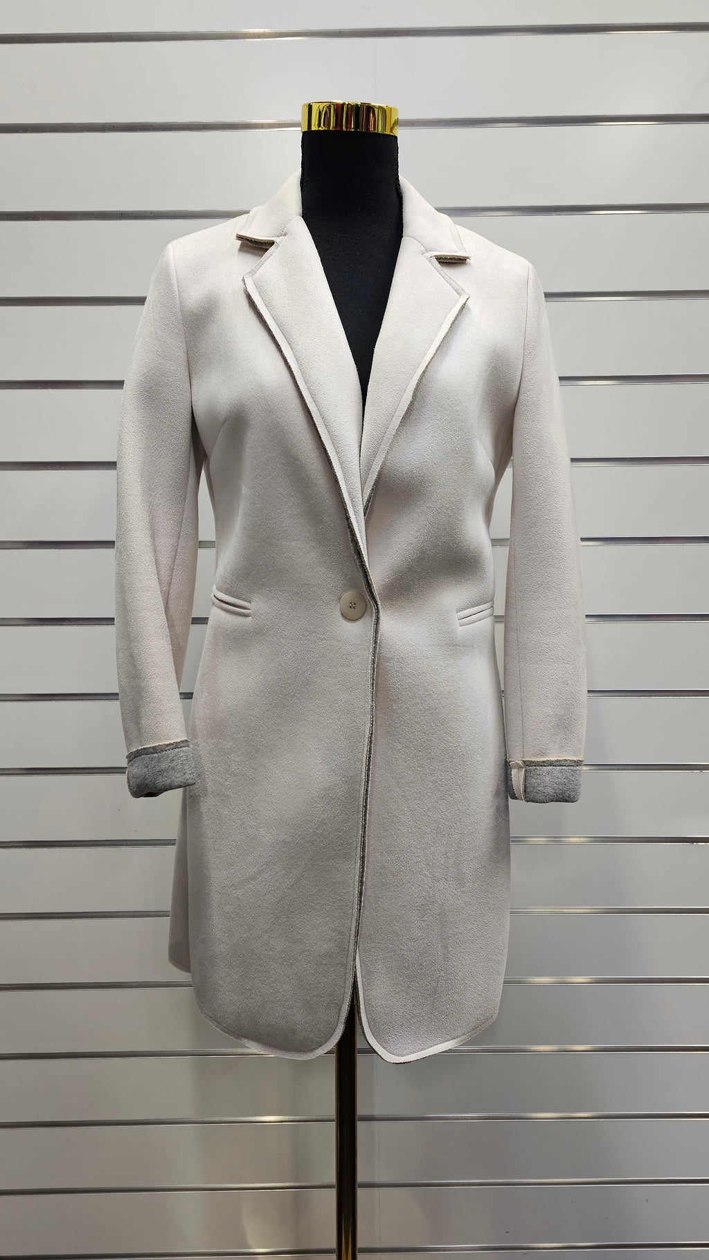 Made In Italy Cream Coat With 1 Button - M image 0