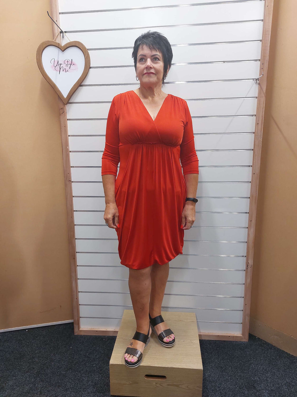 Joanna Morgan Red Dress - L image 0
