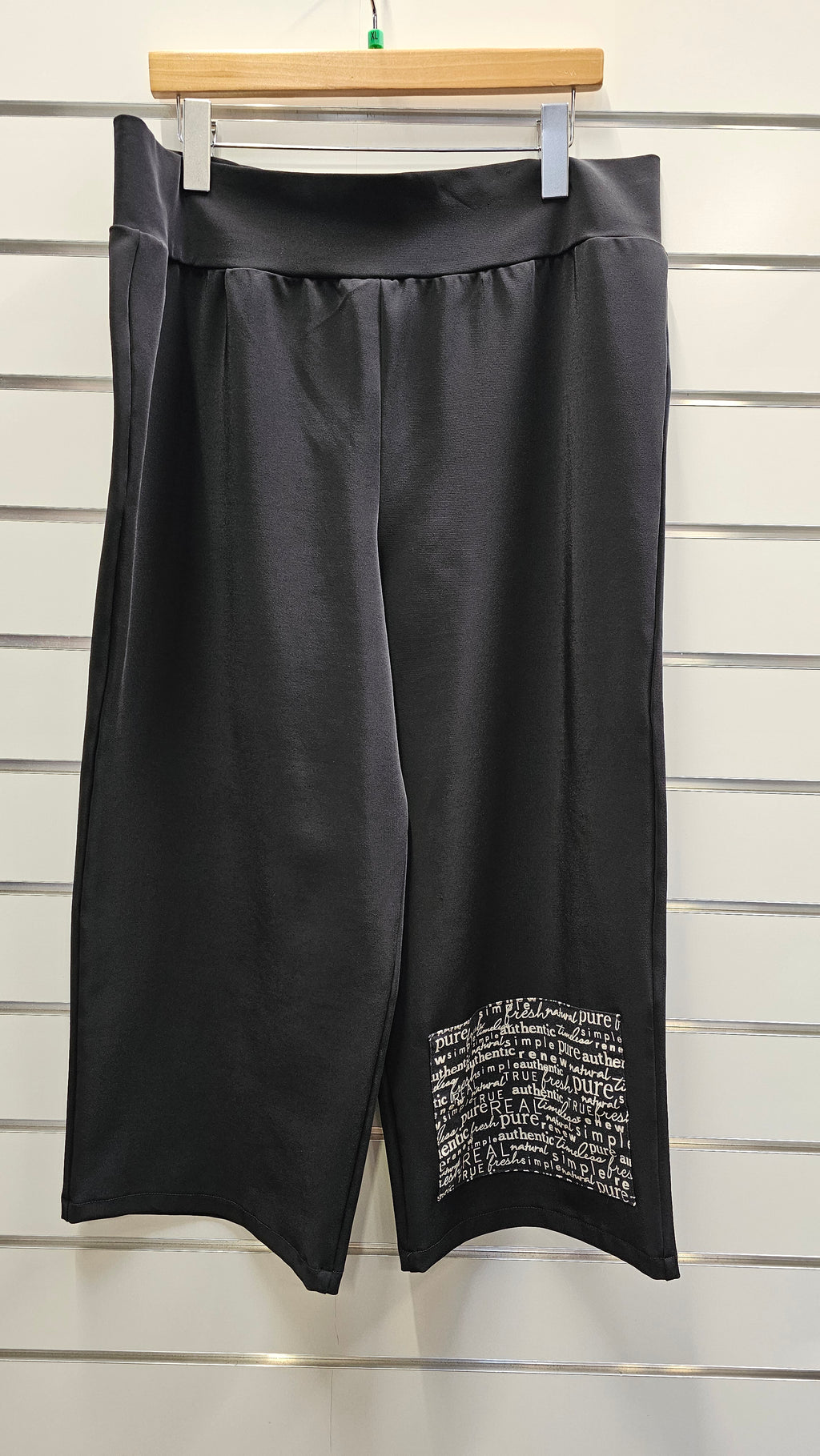Kool Klothez Black 3/4 Pants - XL image 0