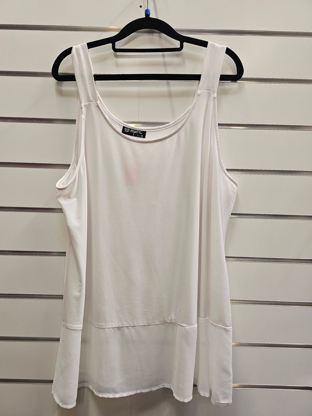 Merric singlet White -18 image 0