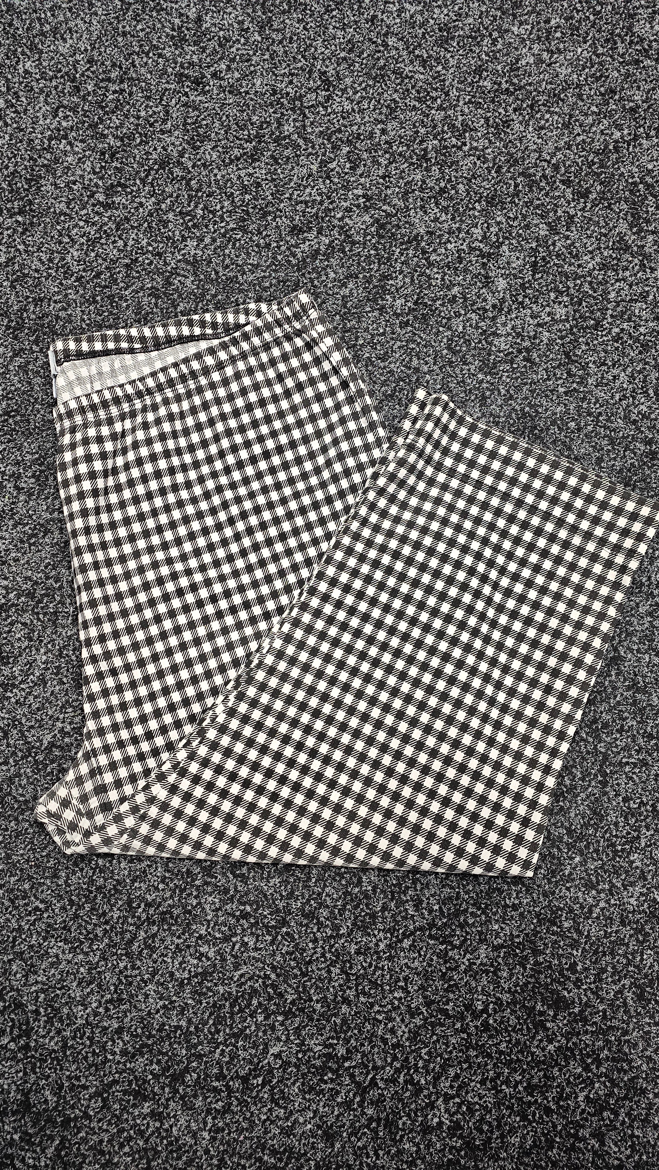 Verge 3/4 Black And White Checkered Pants - 18 image 0