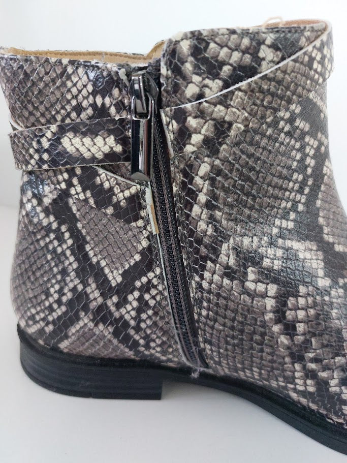 Hush Puppies Snake Skin Ankle Leather - 10W image 4