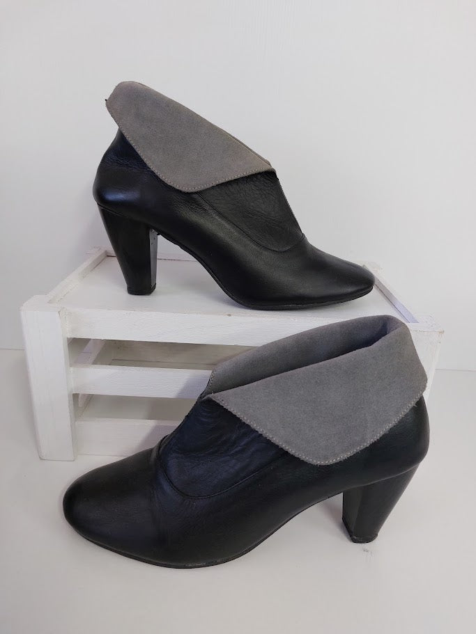 Bebe Black Pleather Ankle Boots - 7/8 image 0