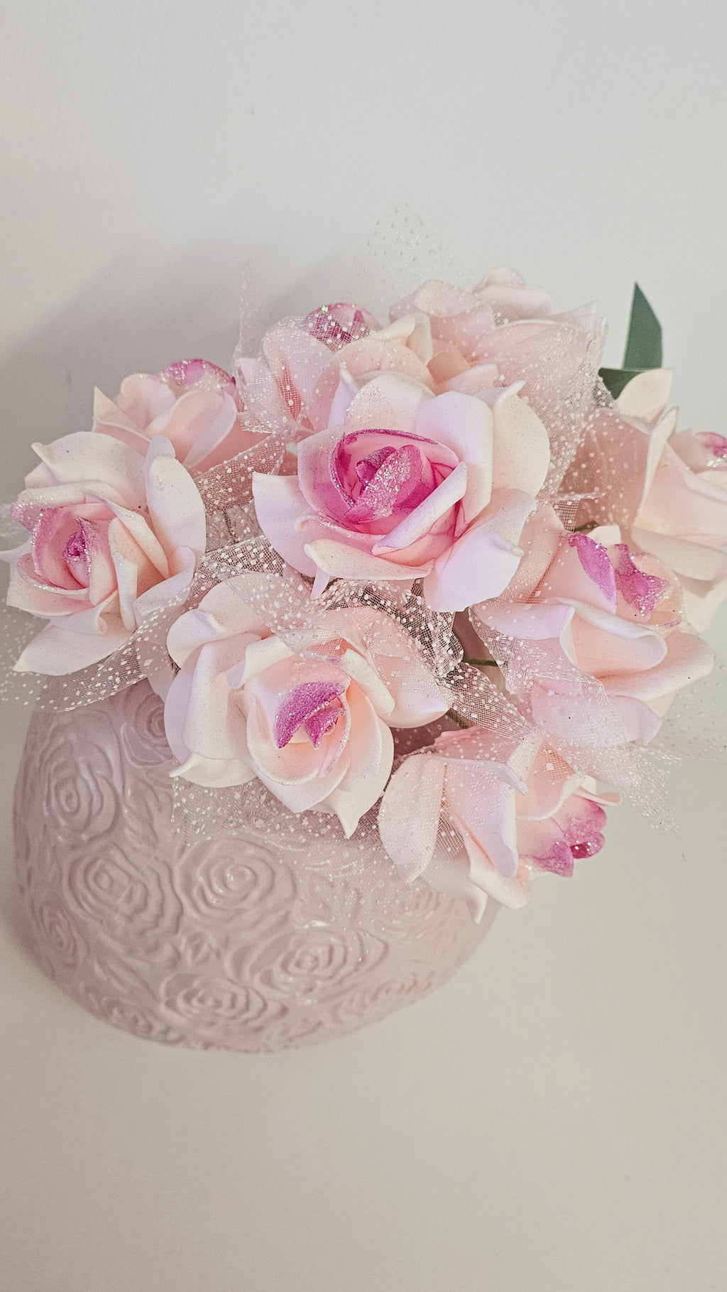 Pink Rose Arrangement in Decorative Pink Vase image 2