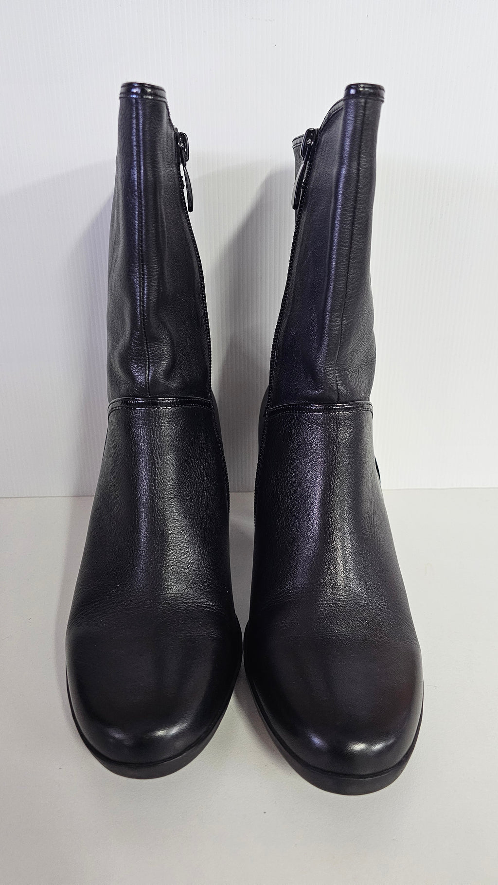 Magnini Black Ankle Boots - 37 image 1