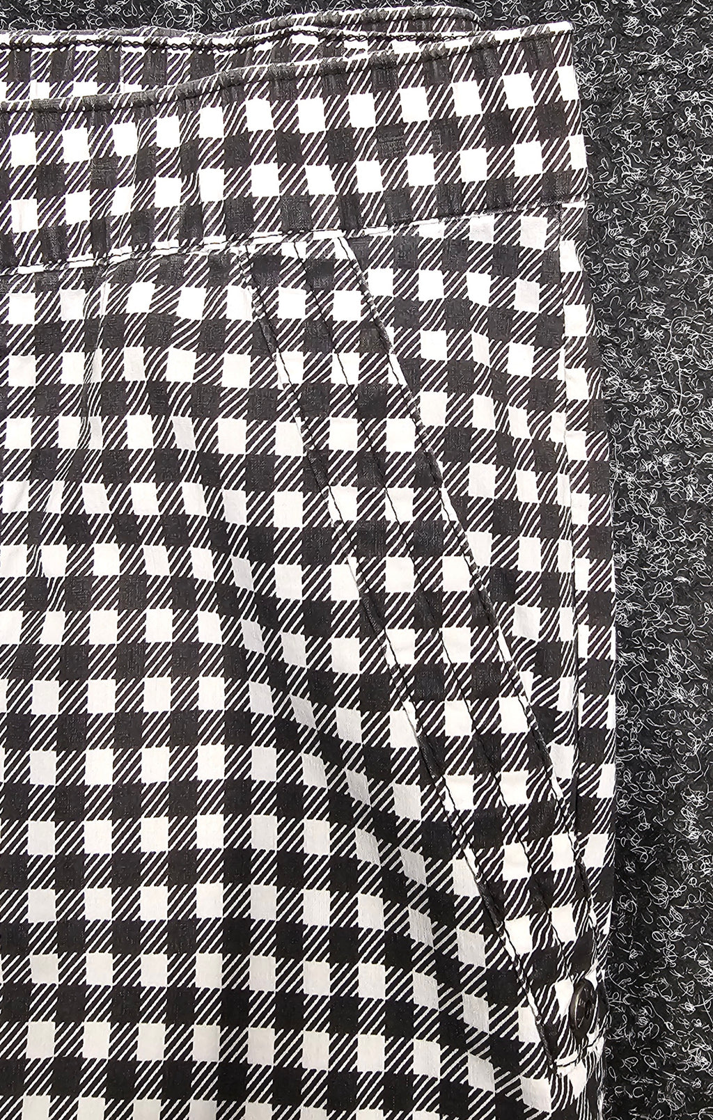 Verge Black And White Shorts - 18 image 2