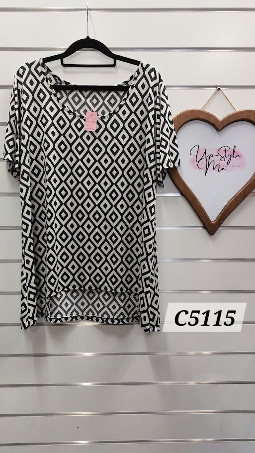 Black Short Sleeve Top - M