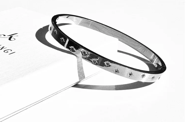 Vogue Bangle - Silver