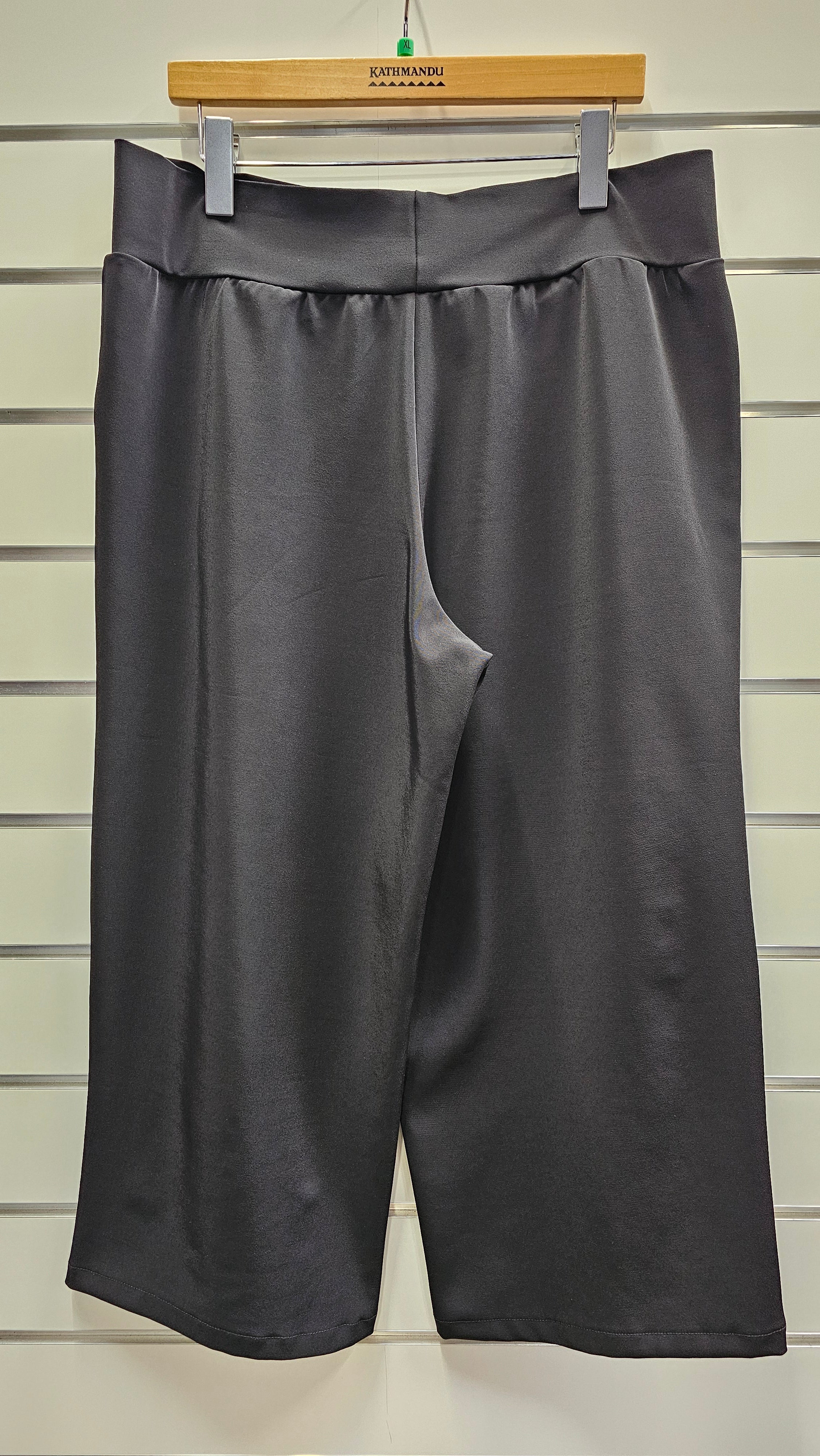 Kool Klothez Black 3/4 Pants - XL image 1