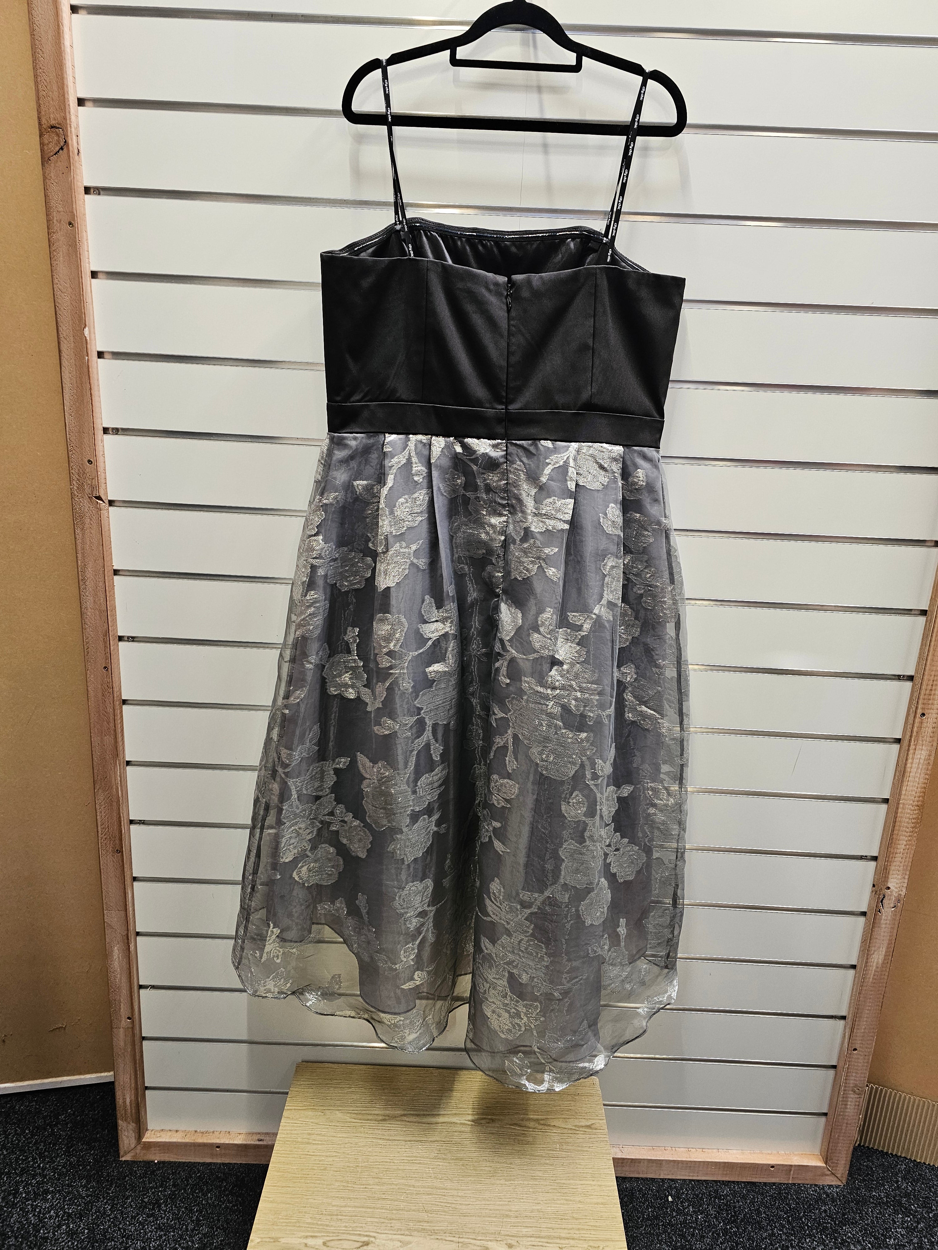 City Chic Strapless Gown - S/16 image 3