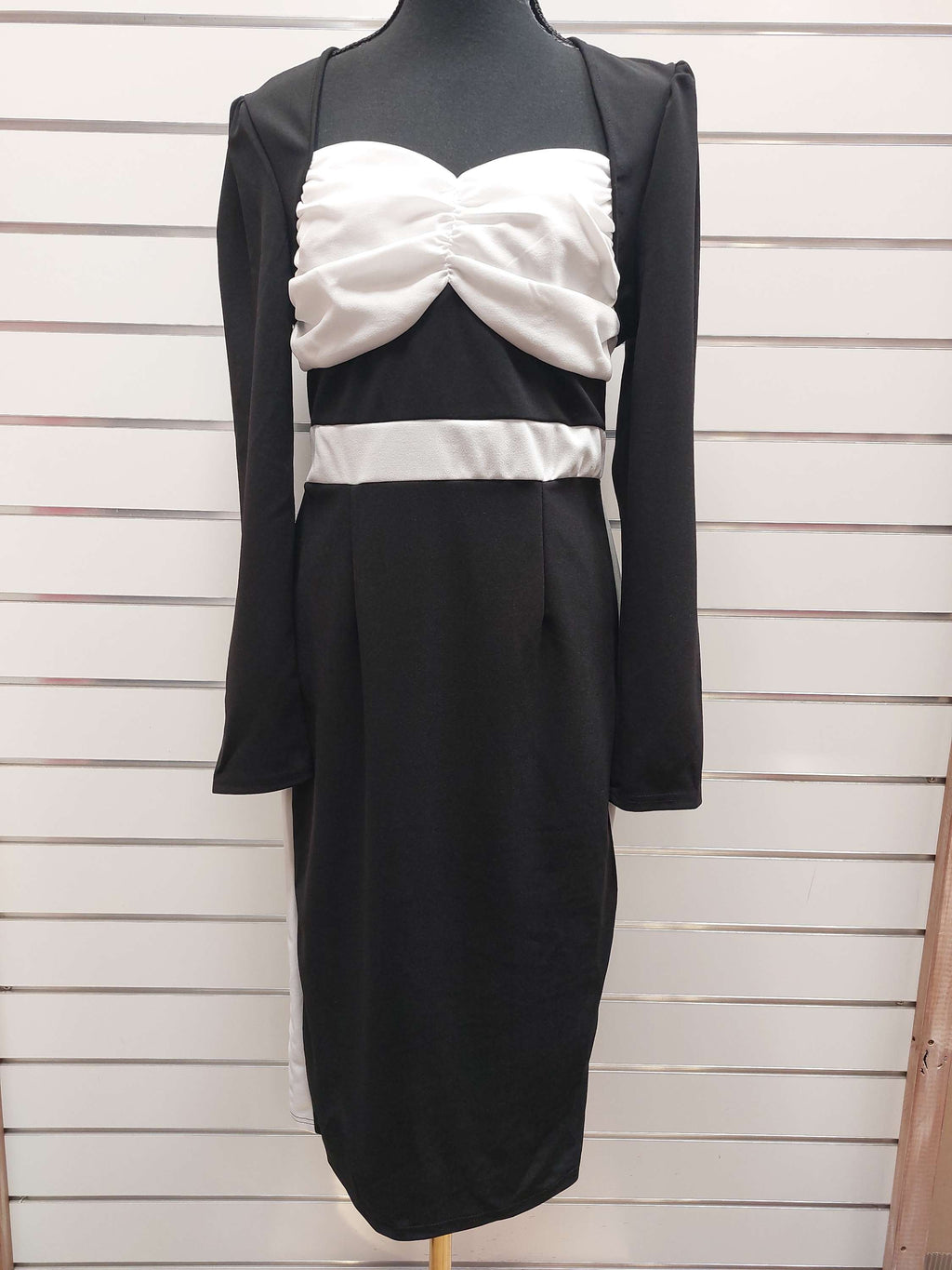 Black and White Dress - L image 0