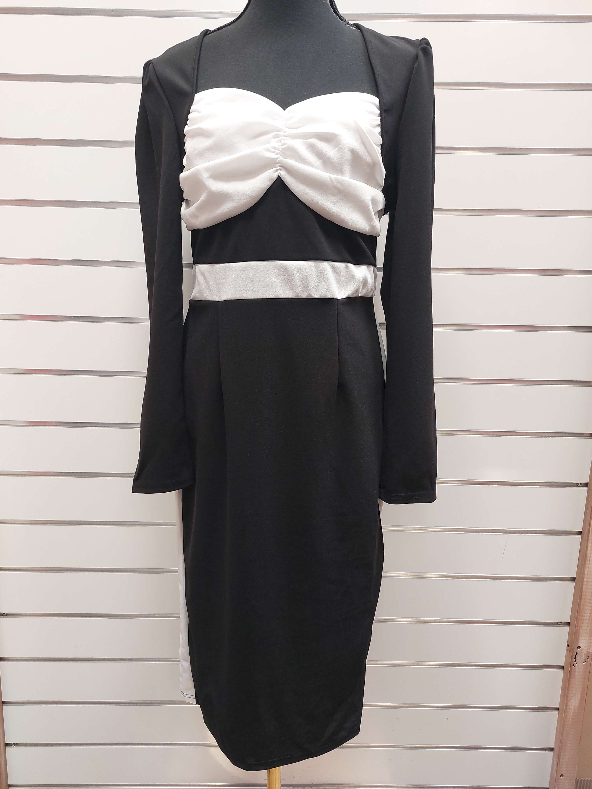 Black and White Dress - L image 0