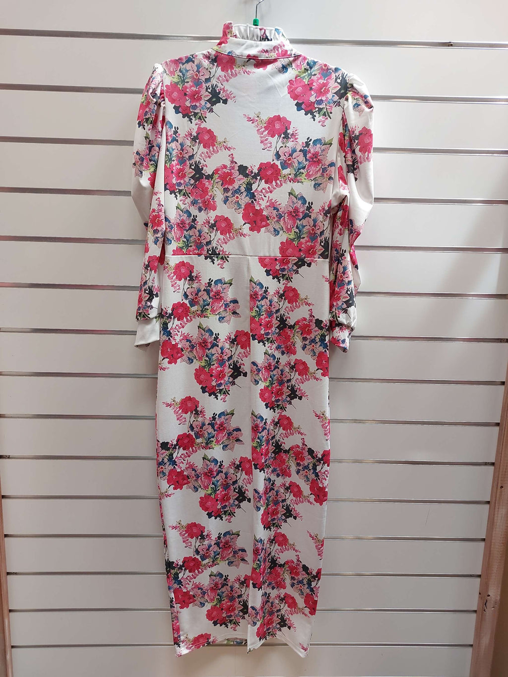 Chic Me Floral Dress - M image 1