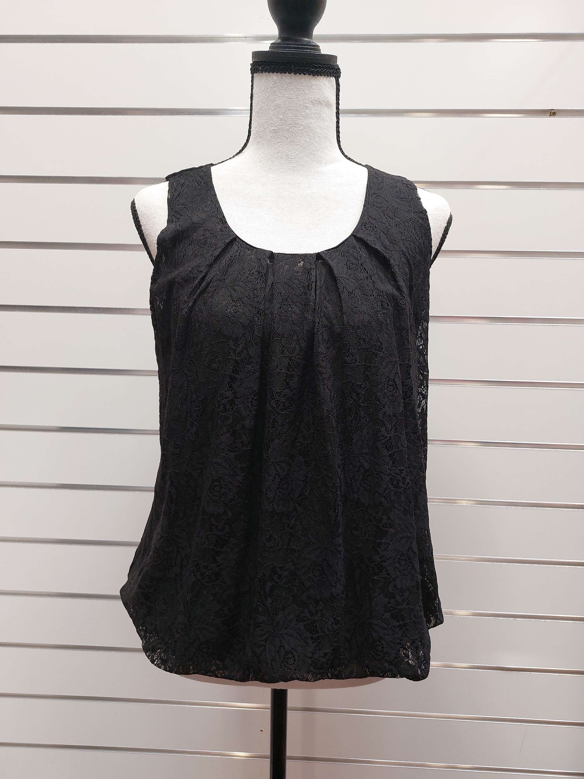 H&Q Lace Sleeveless Top - M image 0