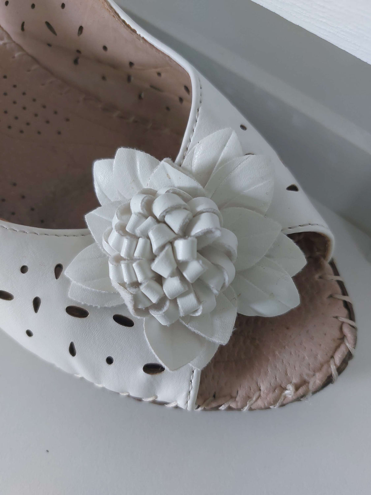 Wilde White Wedge Sandals - 41 image 1