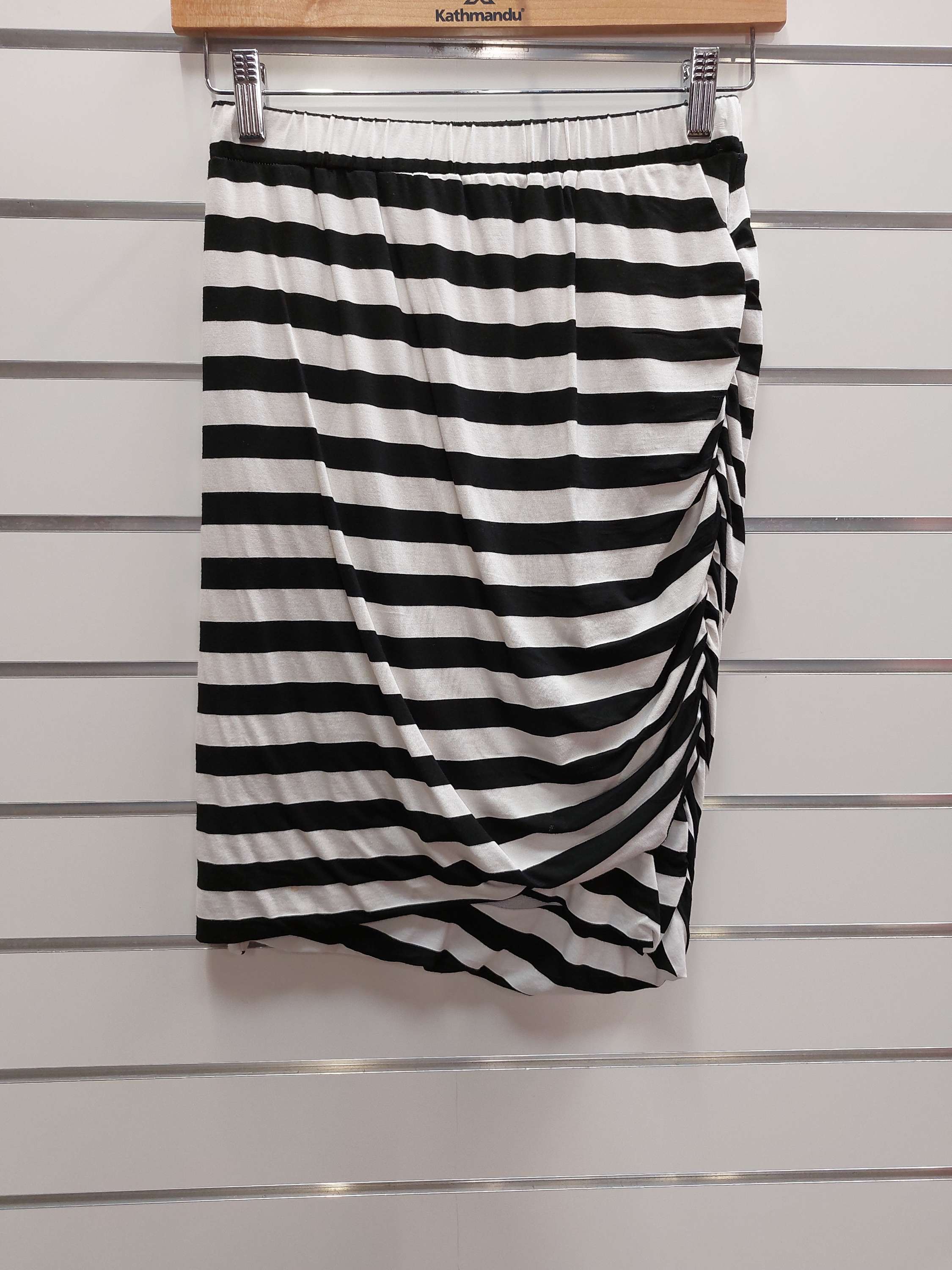Pretty Basic Stretch Skirt - XS image 1