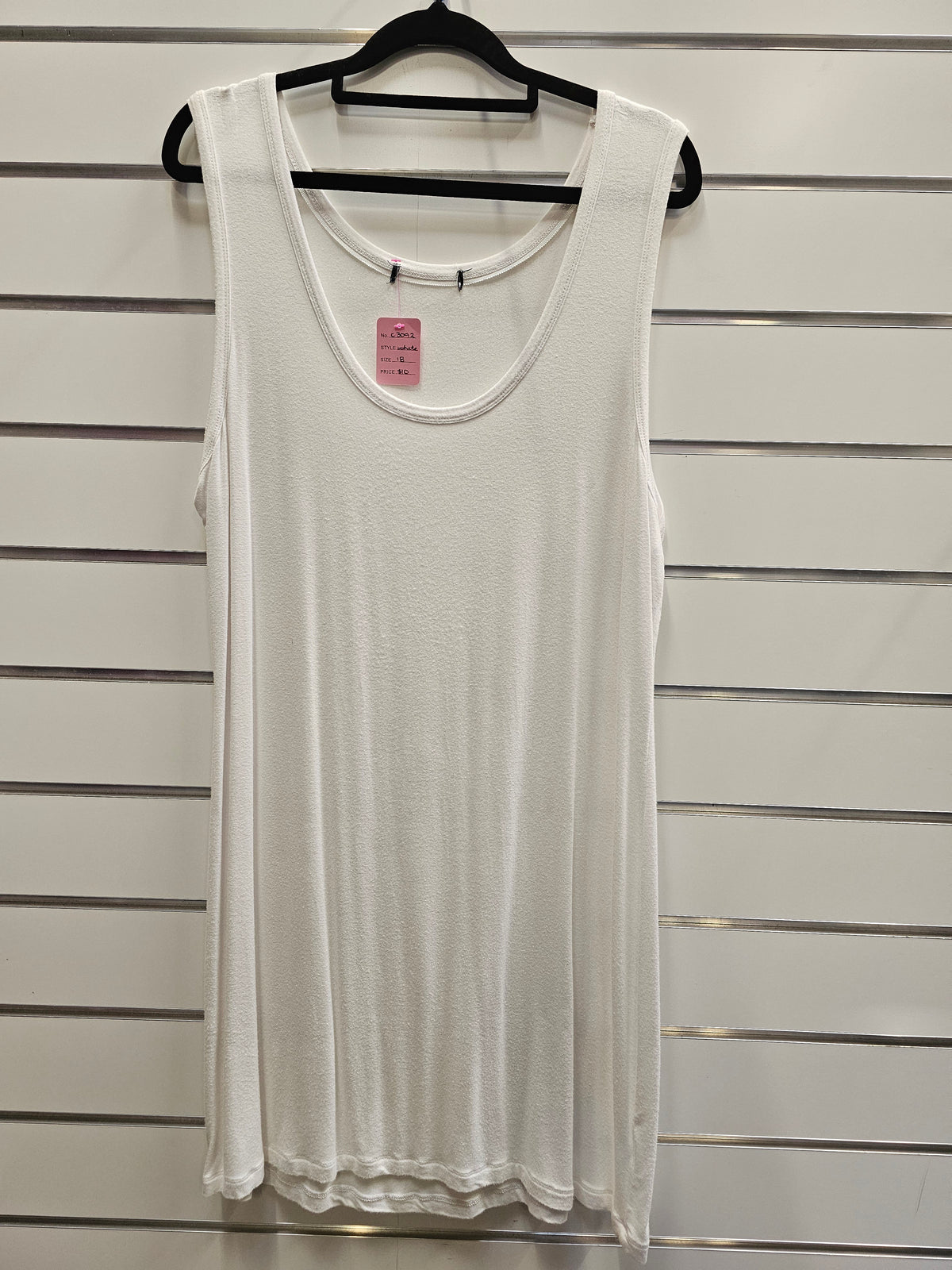 White singlet - 18 image 0