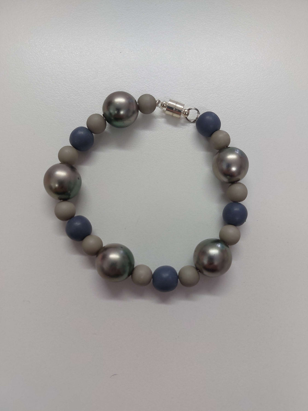 Grey Beaded Bracelet - 18cm image 0