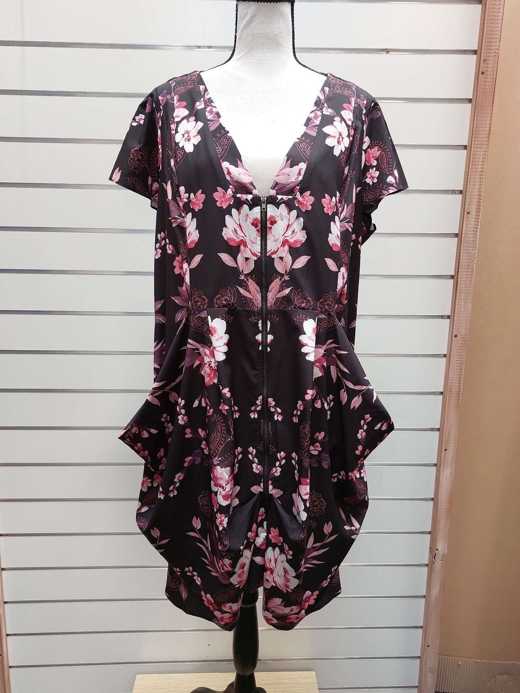 City Chic Black Floral Dress - 18 image 0
