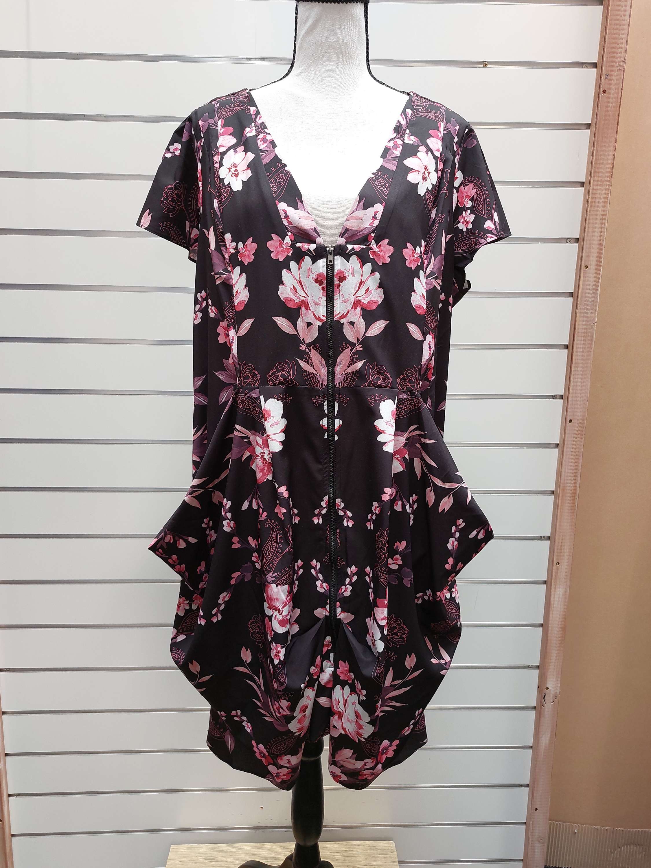 City Chic Black Floral Dress - 18 image 0