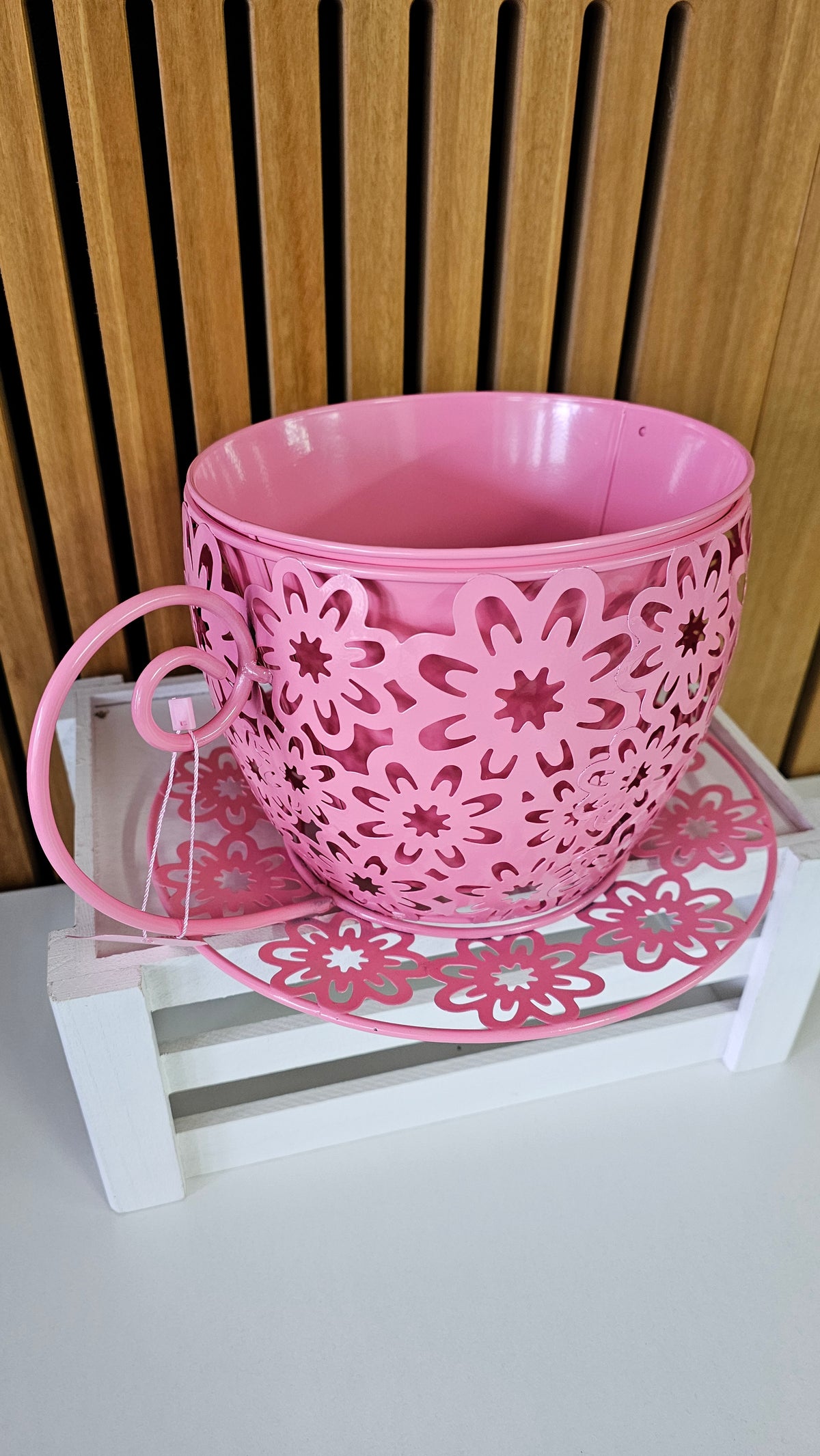 Metal teapot planter L