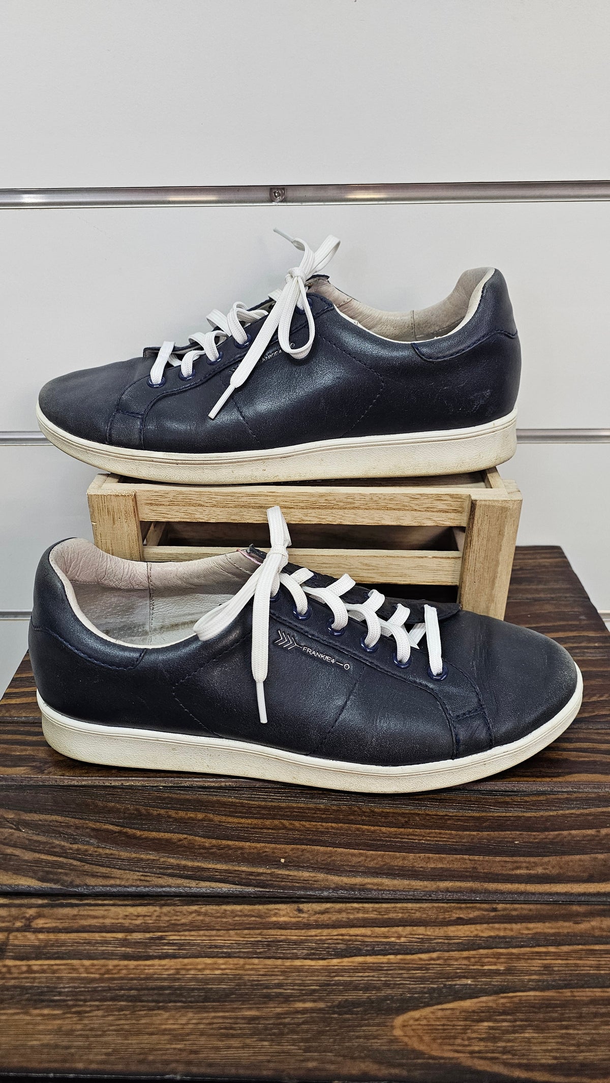 Frankie4 Navy Leather Lace-Up Shoes with White Sole - 9