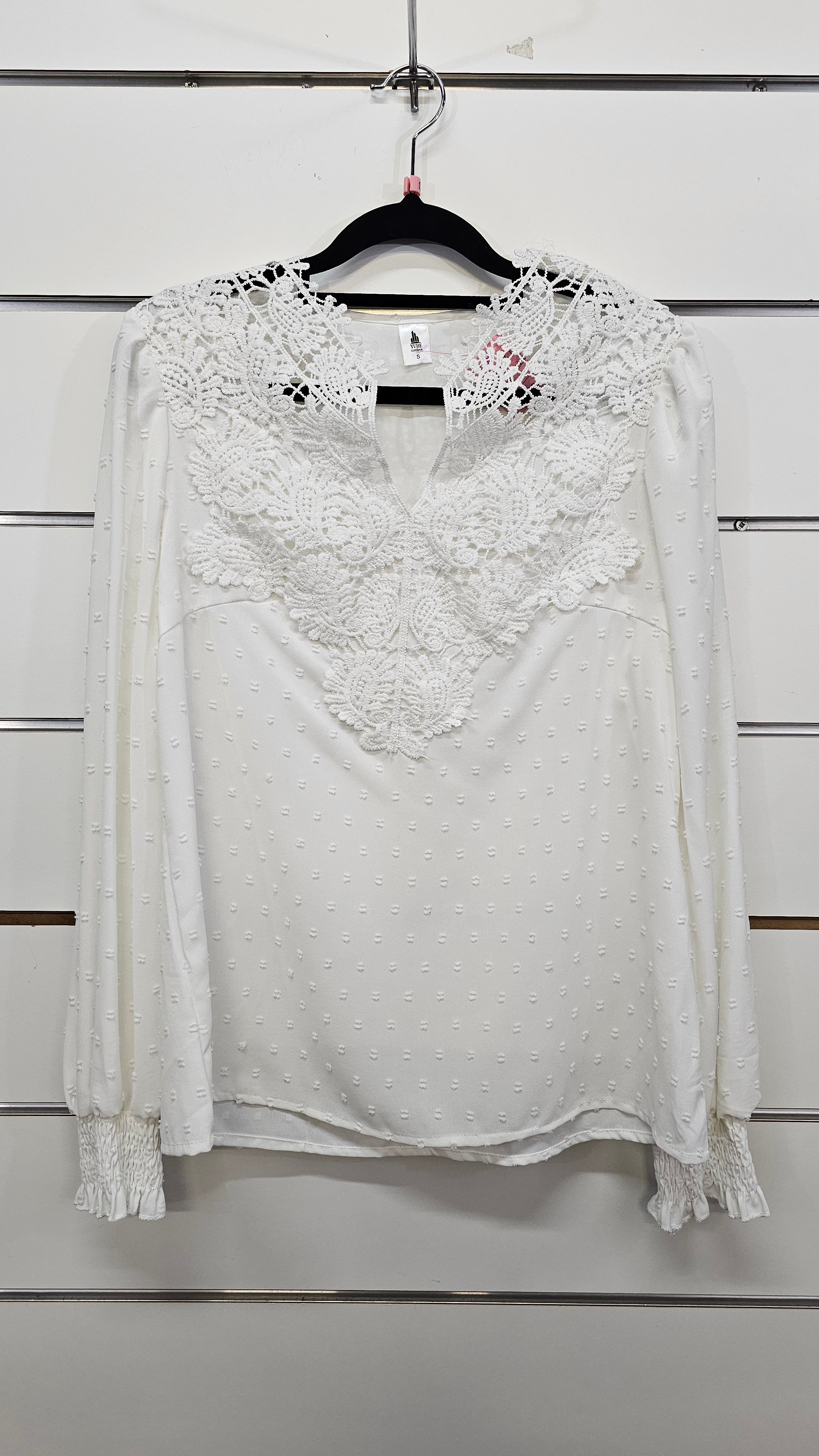 Cutie long sleeve blouse with lace detail