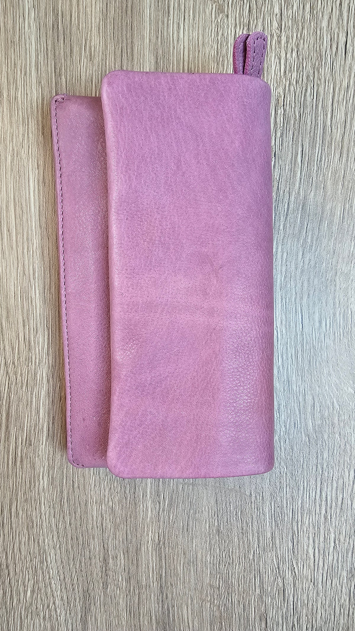 Rugged Hide Lilac Bowie Wallet leather