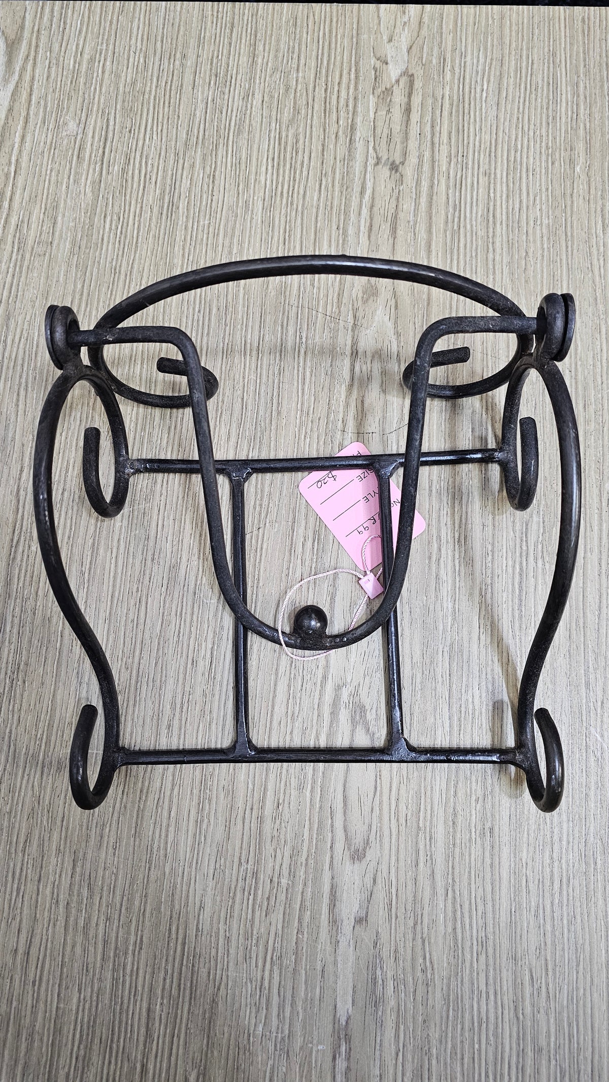 Wire serviette holder