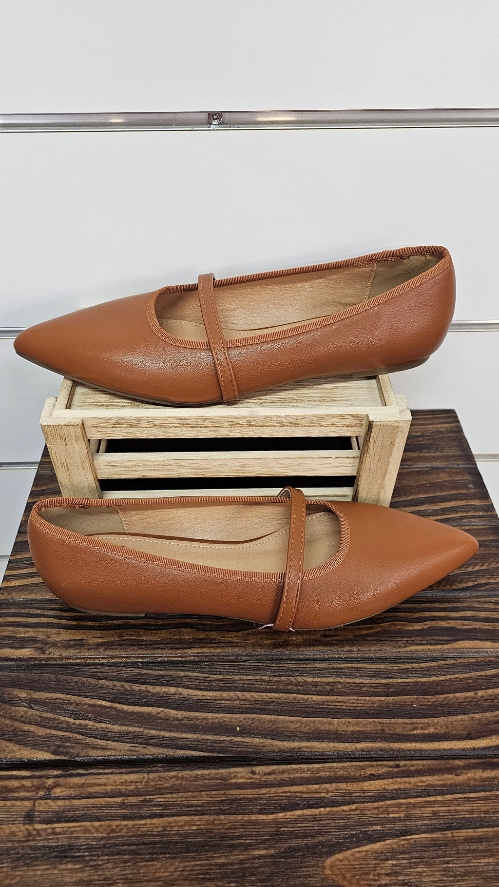 Pulp Beige Pointed-Toe Strap Flats - 40