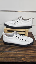 Minx White Leather Shoes with Black Sole and Studs - 40