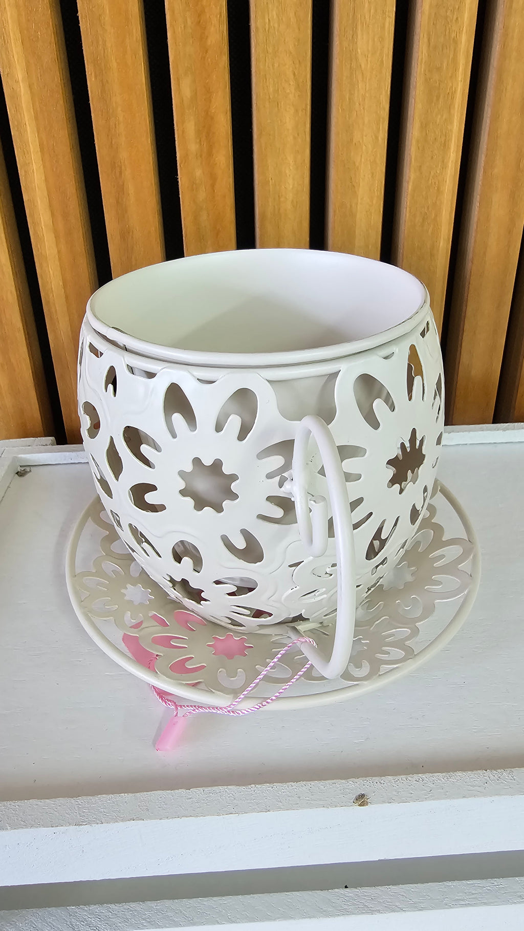 Metal teapot planter M