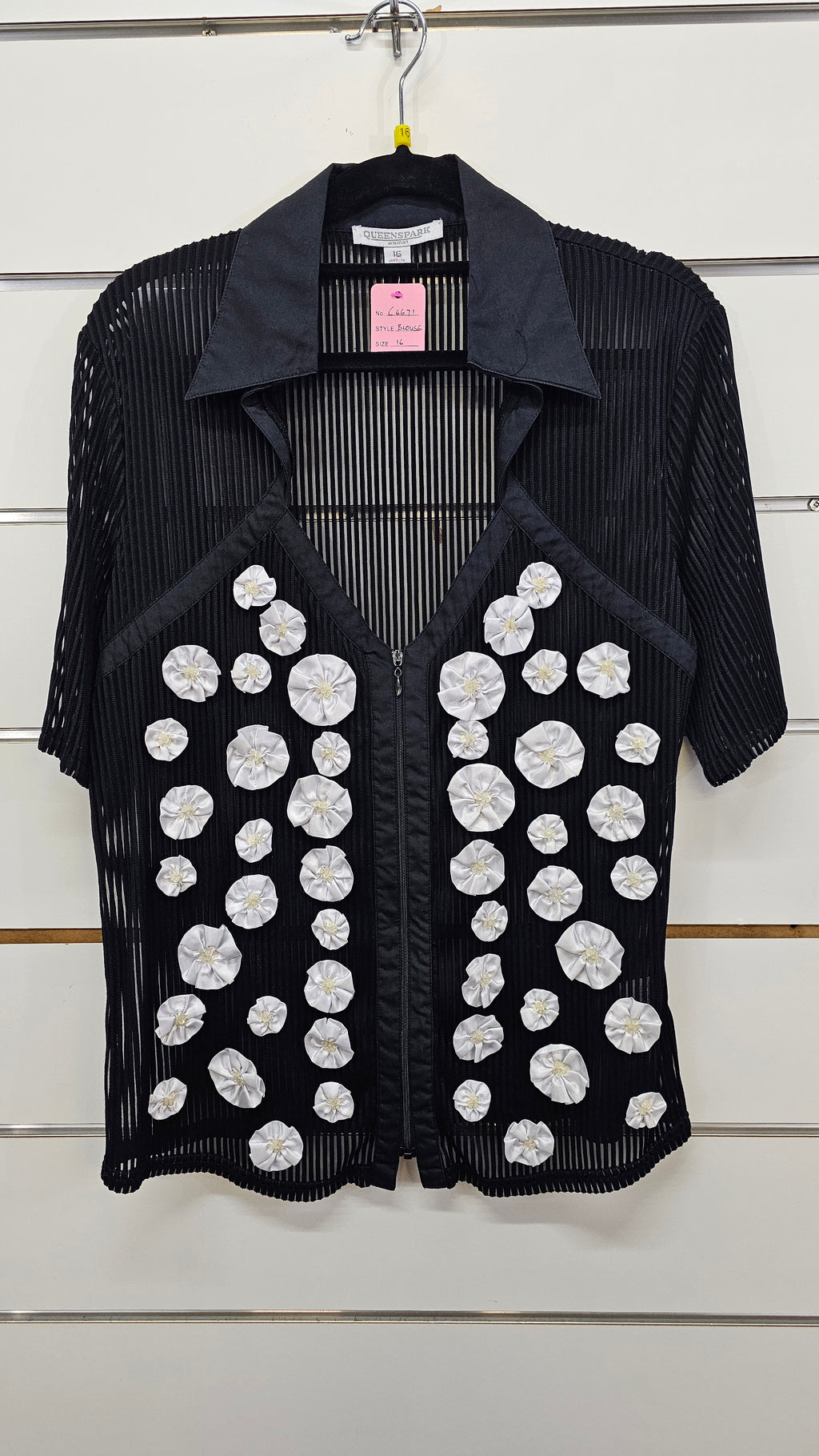 Queenspark blouse 16