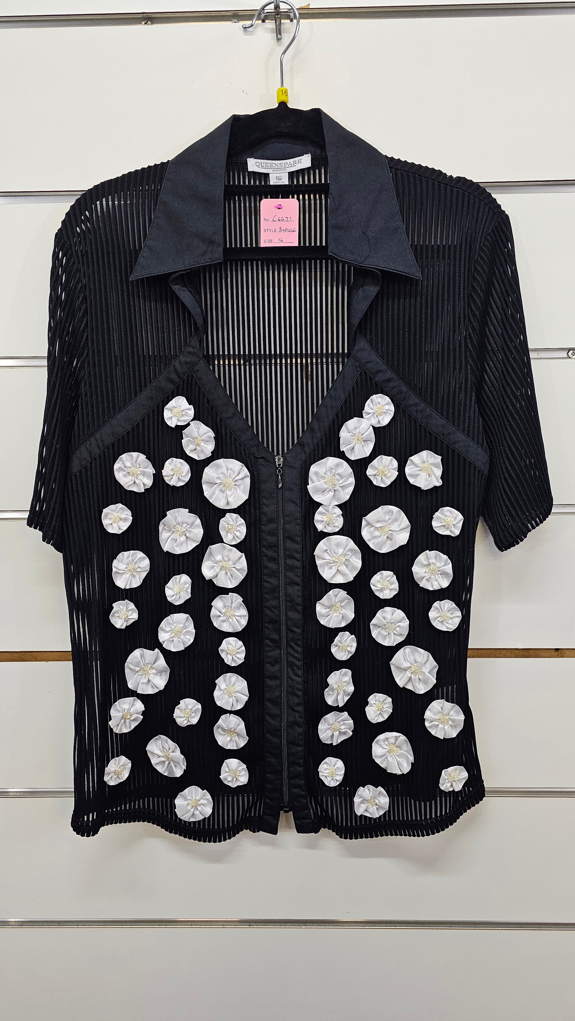 Queenspark blouse 16