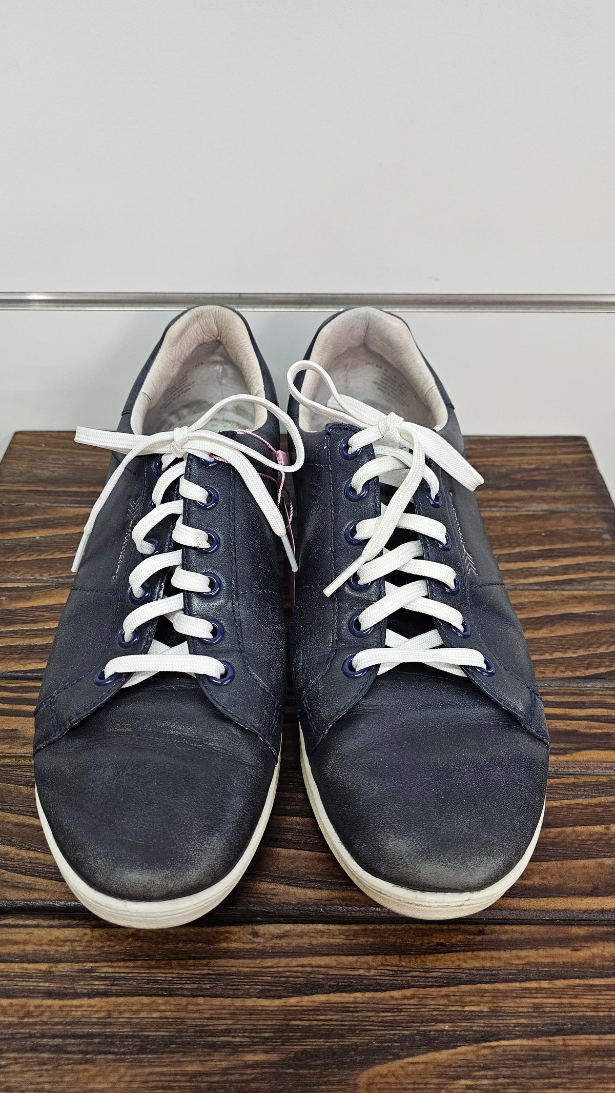 Frankie4 Navy Leather Lace-Up Shoes with White Sole - 9